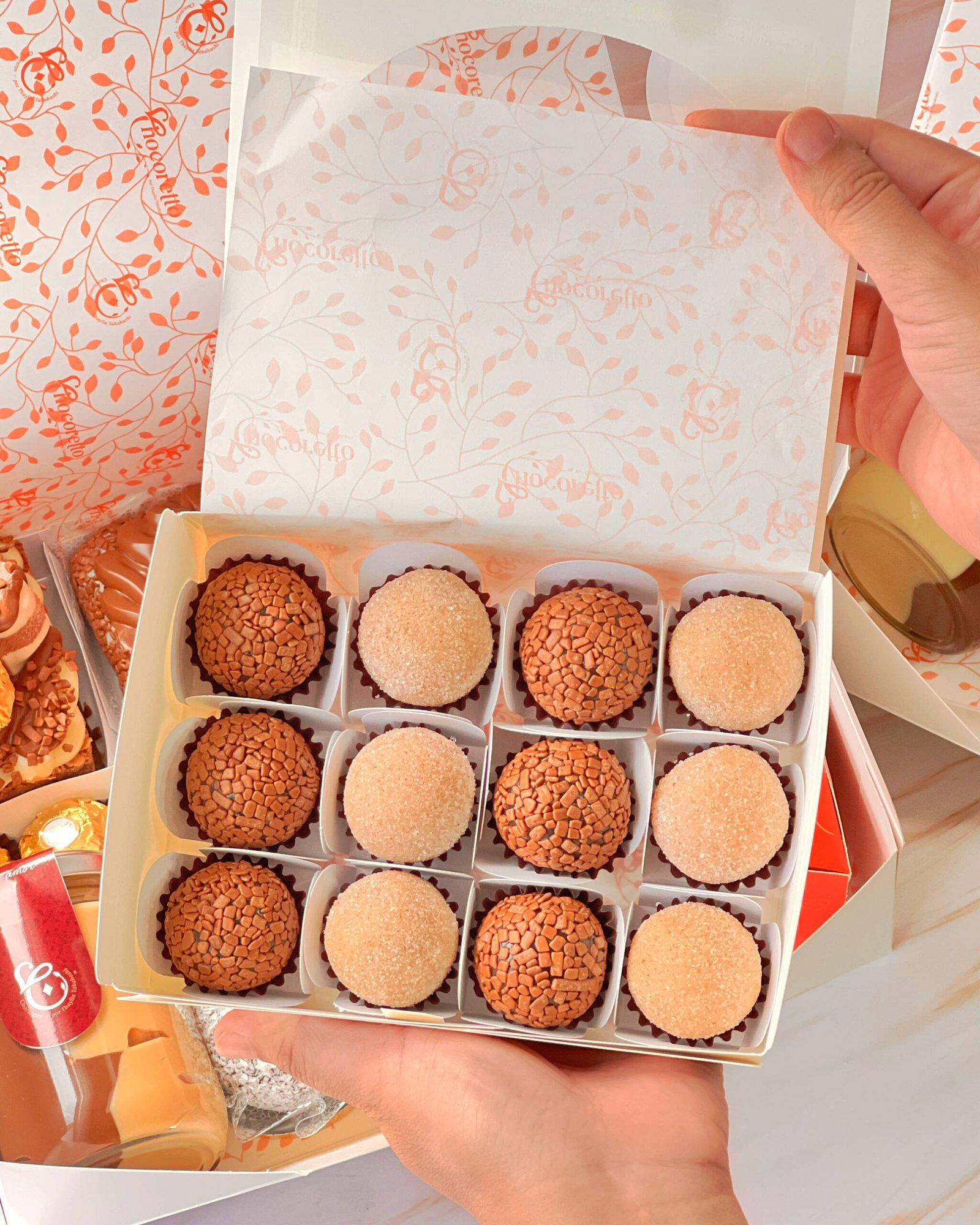 Caixa de Brigadeiros sortidos 12 unidades